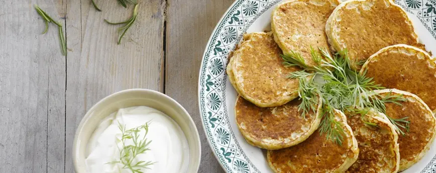 Aardappelblinis met dip